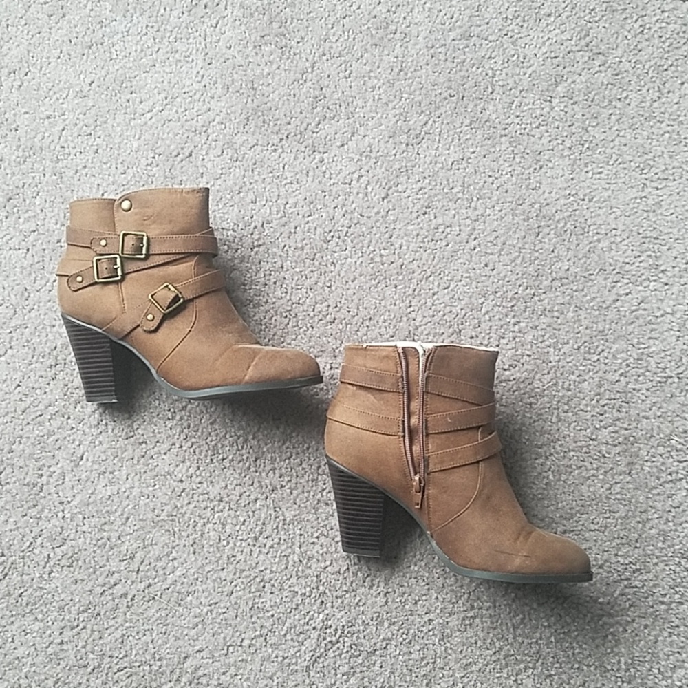 Just Fab suede booties
